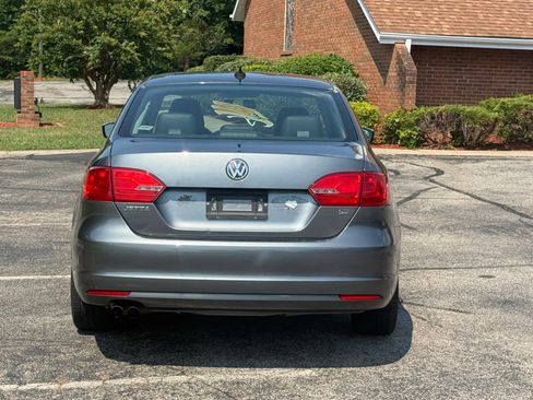 Used 2014 Volkswagen Jetta SE FWD image 5