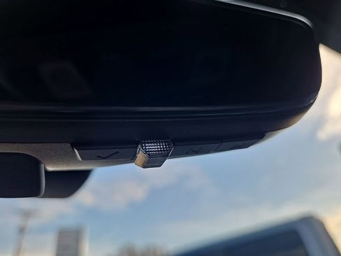 Used 2022 Chevrolet Traverse RS image 68