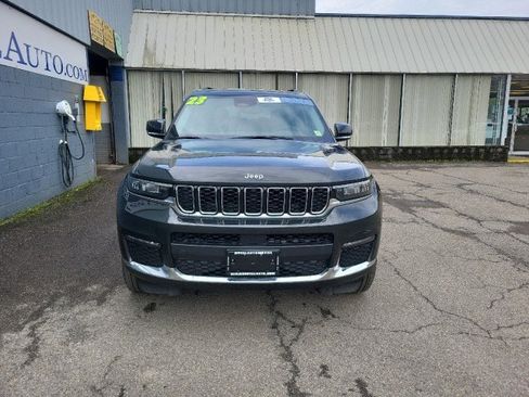 Used 2023 Jeep Grand Cherokee L Limited AWD/4WD image 4