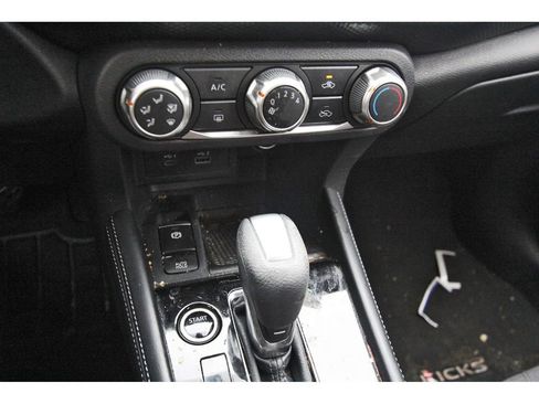 Used 2024 Nissan Kicks SV image 20