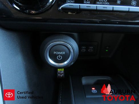 Certified 2024 Toyota Venza LE image 17