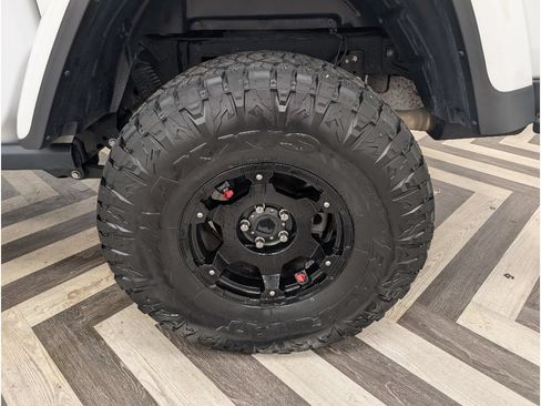 Used 2020 Jeep Gladiator Rubicon w/ Dual Top Group AWD/4WD image 20