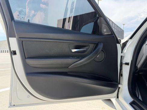Used 2018 BMW M3 RWD image 42