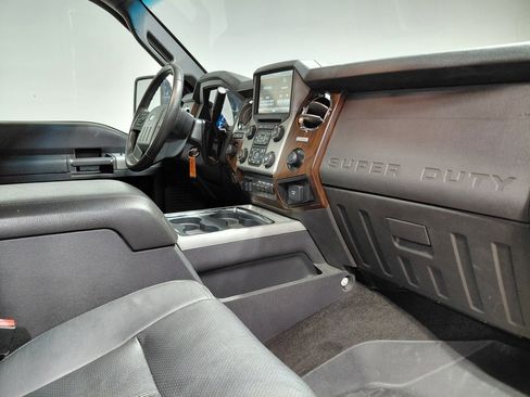 Used 2016 Ford F250 Lariat w/ Lariat Ultimate Package image 35