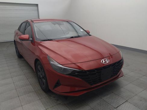 Used 2021 Hyundai Elantra SEL w/ Convenience Package image 14