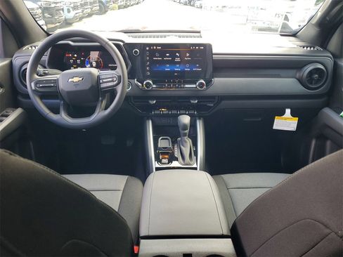 New 2026 Chevrolet Colorado W/T image 10