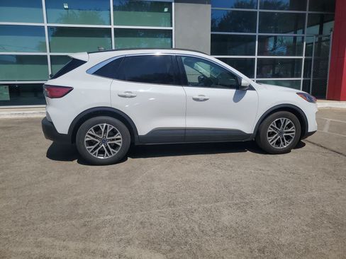 Used 2021 Ford Escape SEL w/ Technology Package FWD image 7