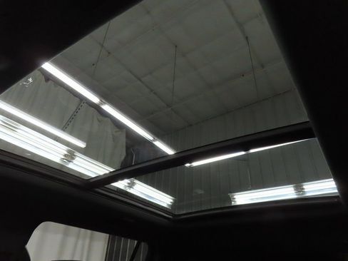 Used 2025 Chevrolet Suburban High Country w/ Sun And Tow Package image 29