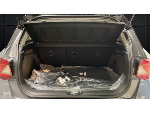 New 2026 Hyundai Venue SEL FWD image 26