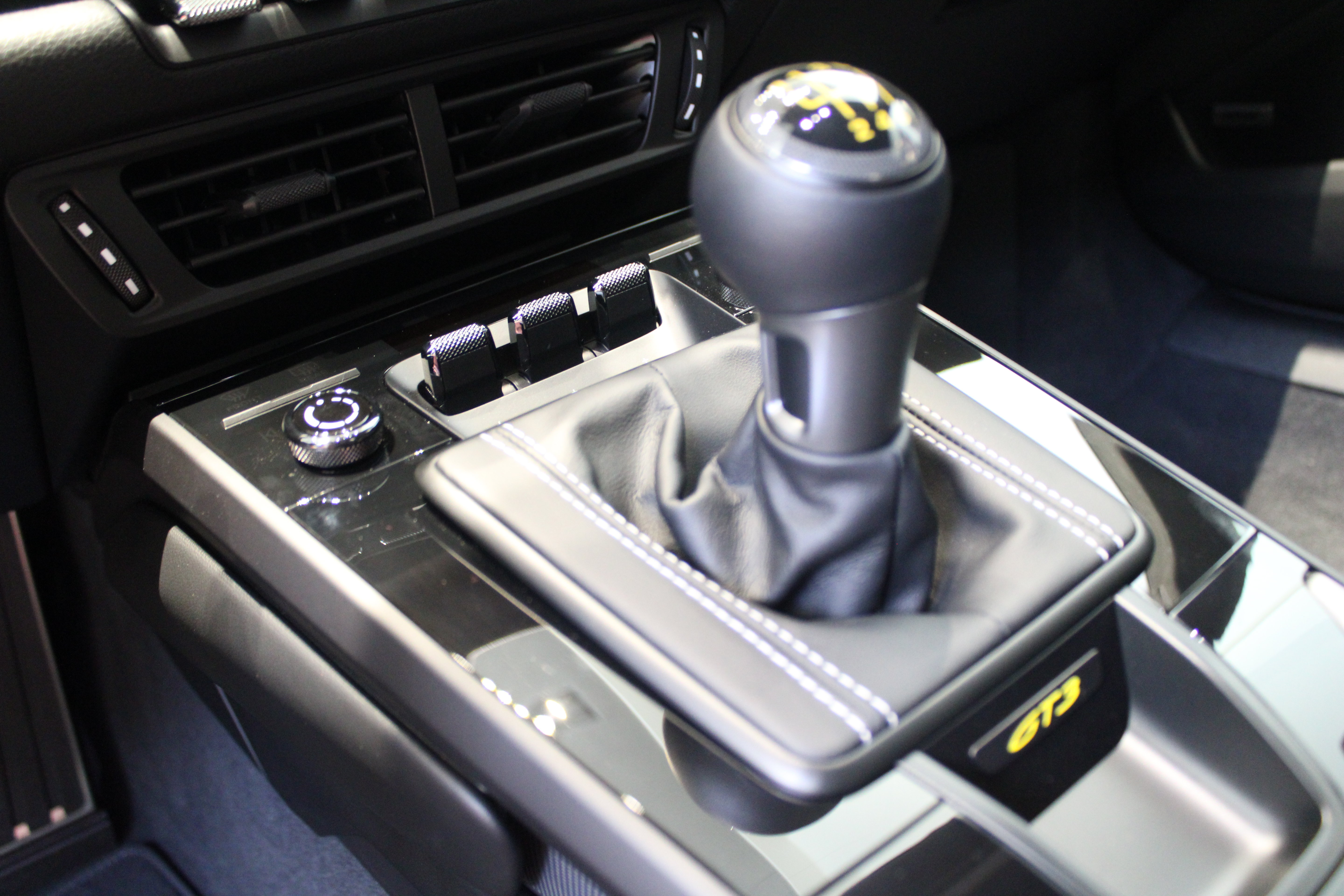 Used 2026 Porsche 911 GT3 RWD image 16