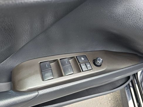 Used 2023 Toyota Camry LE AWD/4WD image 17