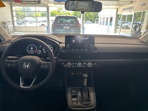 Used 2023 Honda CR-V EX image 7