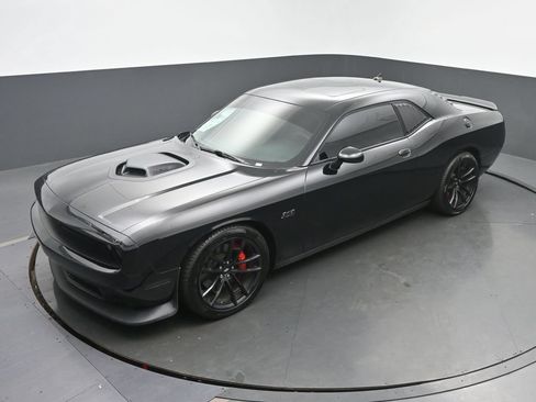 Used 2023 Dodge Challenger R/T w/ Plus Package RWD image 38