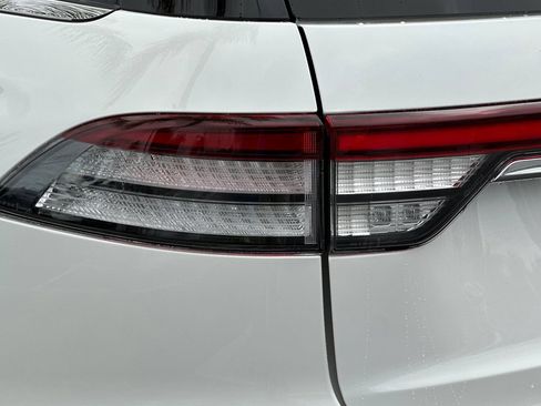 Used 2024 Lincoln Aviator Reserve AWD/4WD image 39