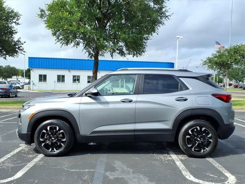 Used 2023 Chevrolet TrailBlazer LT w/ Convenience Package FWD image 10