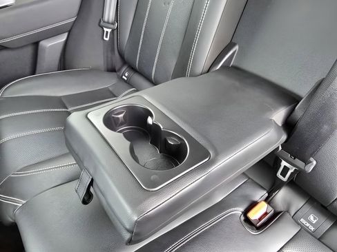 Used 2022 Land Rover Range Rover Velar R-Dynamic S image 29