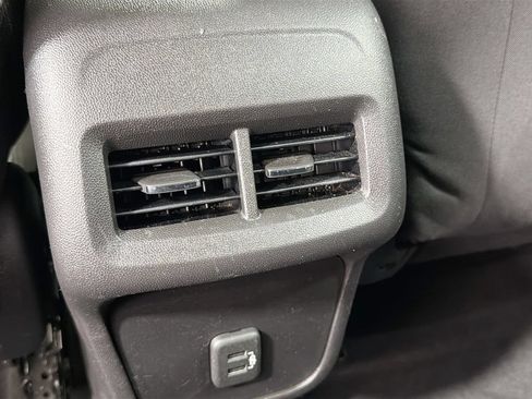 Used 2019 Chevrolet Equinox LT w/ Sun & Navigation Package AWD/4WD image 29