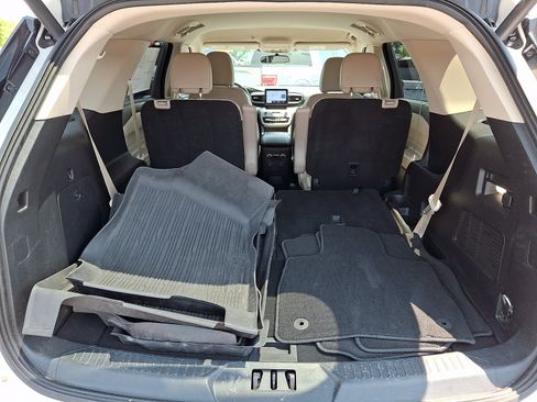 Certified 2023 Ford Explorer XLT w/ Equipment Group 202A AWD/4WD image 27