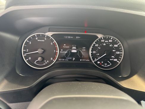 Used 2025 Nissan Rogue SV FWD image 42