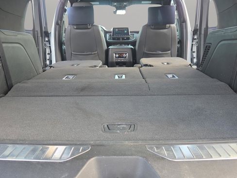 Used 2024 Chevrolet Tahoe Z71 w/ Z71 Off-Road Package image 23