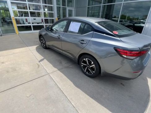 Used 2025 Nissan Sentra SV w/ Trunk Package FWD image 8