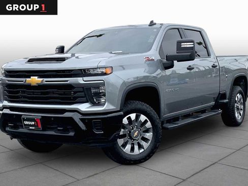 Used 2025 Chevrolet Silverado 2500 Custom w/ Custom Value Package AWD/4WD image 1