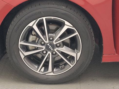 Used 2022 Kia Forte LXS FWD image 31