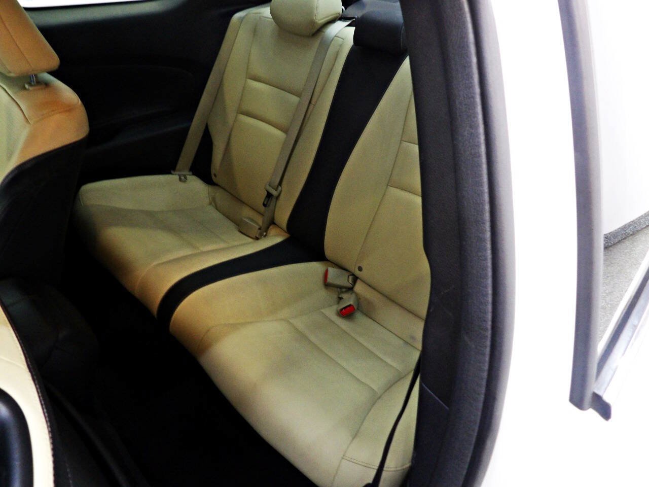 Used 2014 Honda Accord EX-L image 9