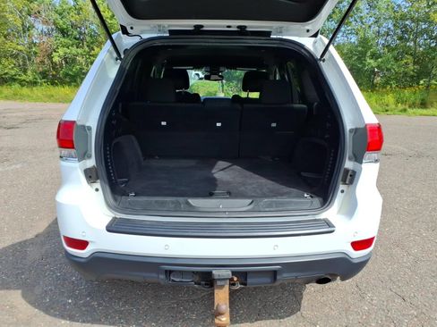 Used 2017 Jeep Grand Cherokee Laredo w/ Quick Order Package 23E AWD/4WD image 17