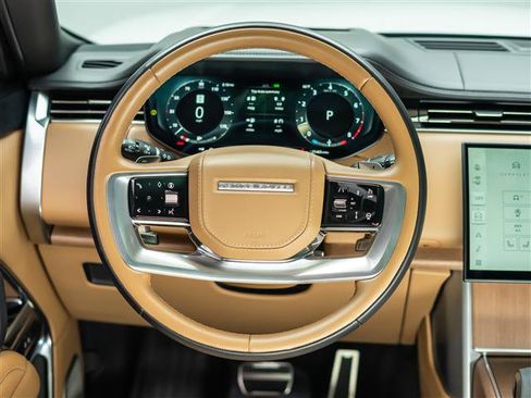 Used 2024 Land Rover Range Rover Long Wheelbase Autobiography AWD/4WD image 22
