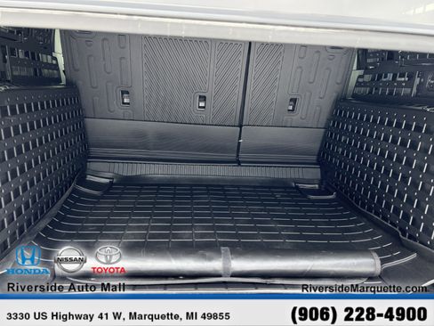 Used 2024 Ford Bronco Outer Banks image 8