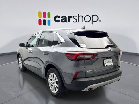 Used 2023 Ford Escape Active w/ Tech Pack #2 AWD/4WD image 3