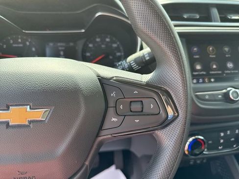 Used 2023 Chevrolet TrailBlazer LT FWD image 21