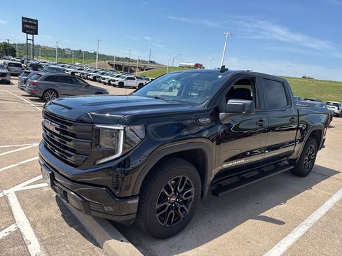 Used 2025 GMC Sierra 1500 Pro w/ Graphite Edition RWD image 1