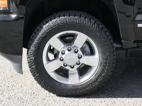 Used 2016 Chevrolet Silverado 2500 LTZ w/ Duramax Plus Package AWD/4WD image 43