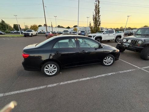 Used 2010 Toyota Corolla XLE w/ XLE EVP Pkg #2 FWD image 7