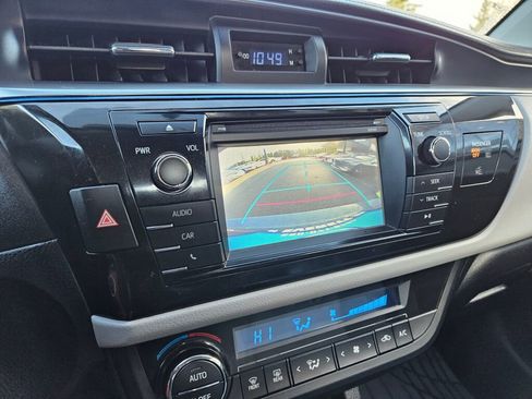 Used 2015 Toyota Corolla LE image 23