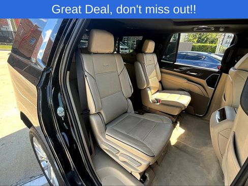 Used 2024 Cadillac Escalade Premium Luxury image 34