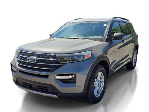 Certified 2023 Ford Explorer XLT w/ Equipment Group 202A AWD/4WD image 2