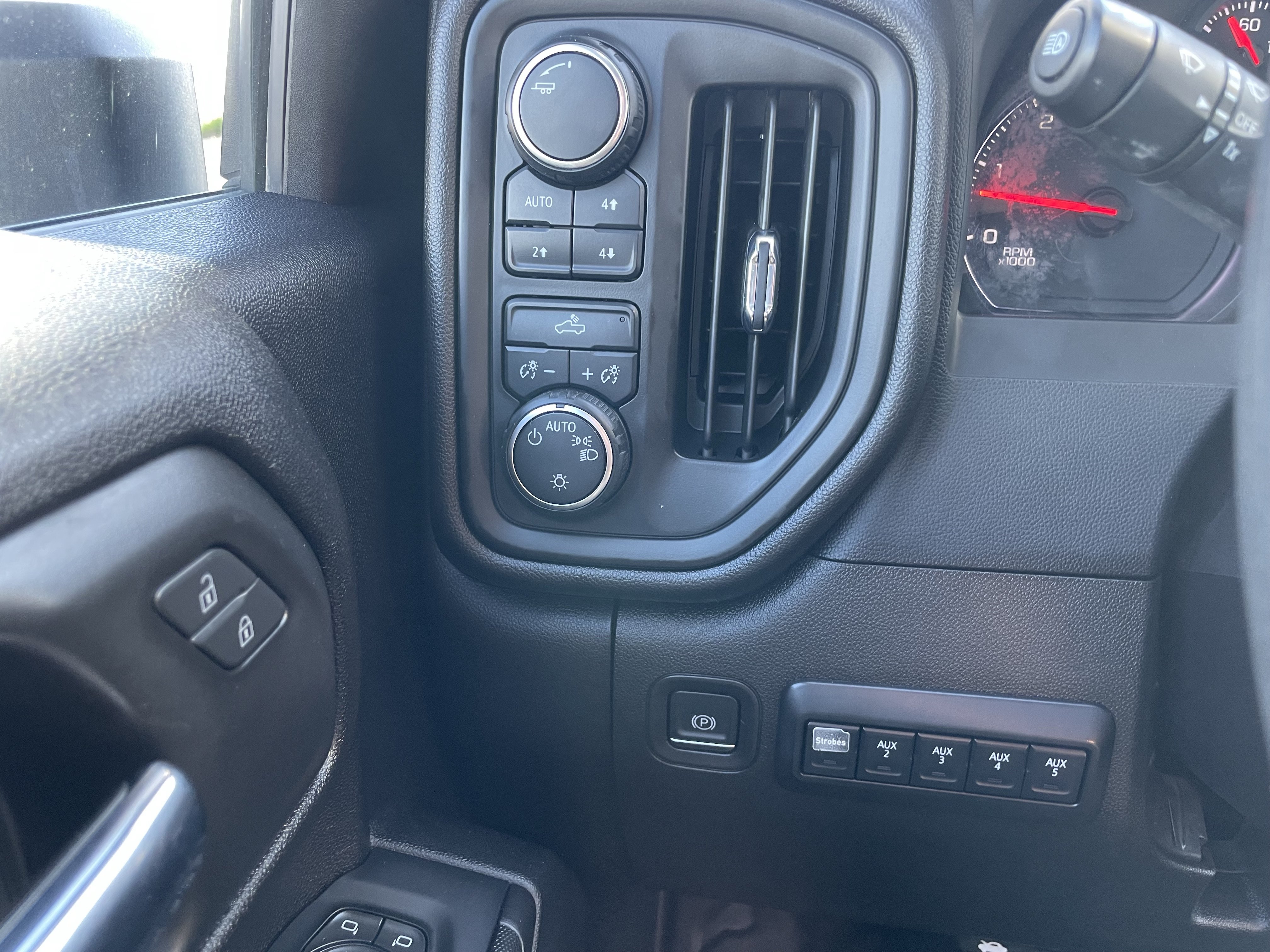 Used 2024 Chevrolet Silverado 2500 W/T w/ WT Fleet Convenience Package AWD/4WD image 14
