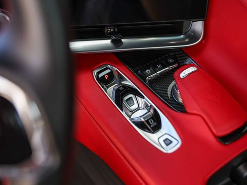 Used 2021 Chevrolet Corvette Stingray Premium Conv w/ Z51 Performance Package RWD image 15