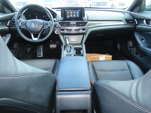 Used 2018 Honda Accord Sport image 22