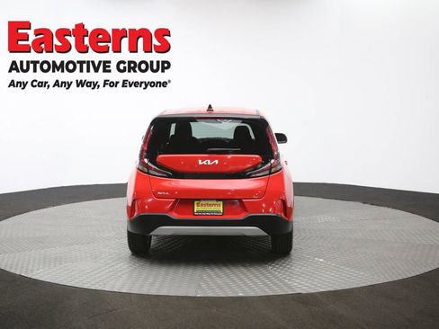 Used 2024 Kia Soul LX w/ Option Group 015 image 37