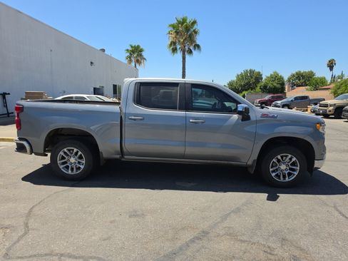 Used 2023 Chevrolet Silverado 1500 LT w/ Z71 Off-Road Package AWD/4WD image 3