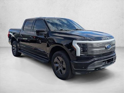 Used 2023 Ford F150 Lightning Lariat w/ Equipment Group 511A High image 3