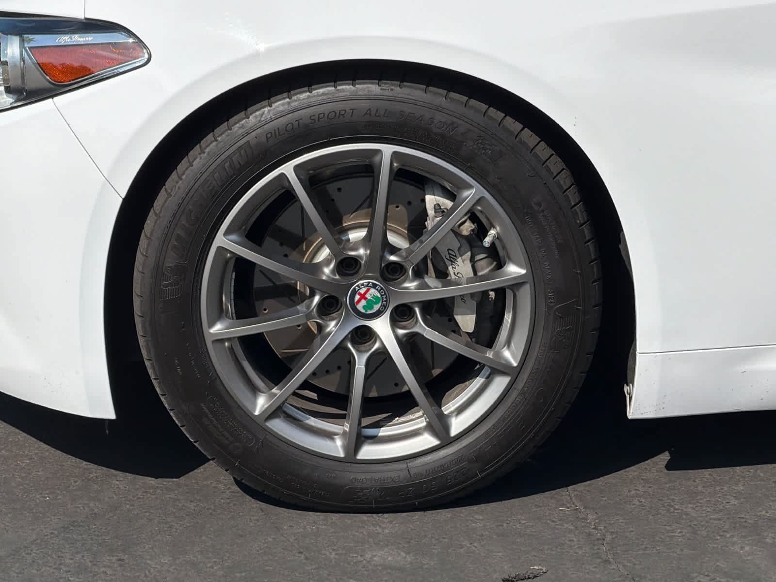 Used 2017 Alfa Romeo Giulia RWD image 23