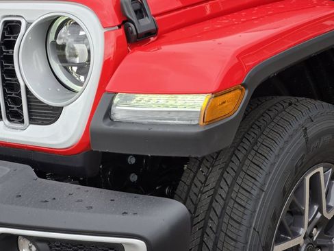 New 2026 Jeep Wrangler Unlimited Sahara AWD/4WD image 5