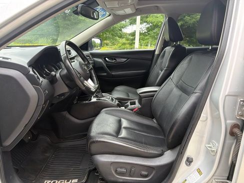 Used 2018 Nissan Rogue SL w/ Premium Package AWD/4WD image 19