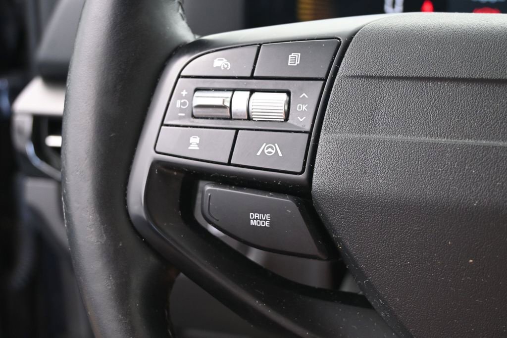 Used 2026 Kia Sportage LX FWD image 29