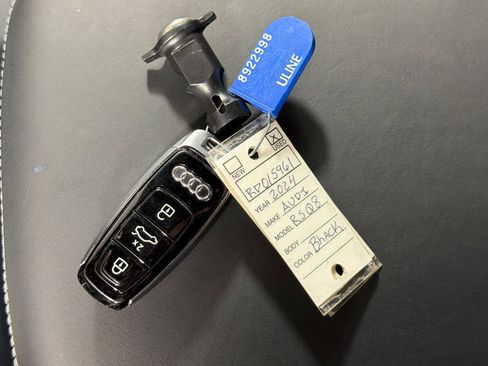 Used 2024 Audi RS Q8 image 25